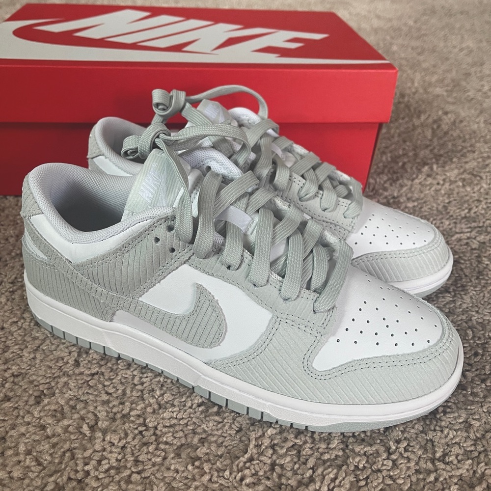 Nike Dunk Low Light Silver Corduroy W8
